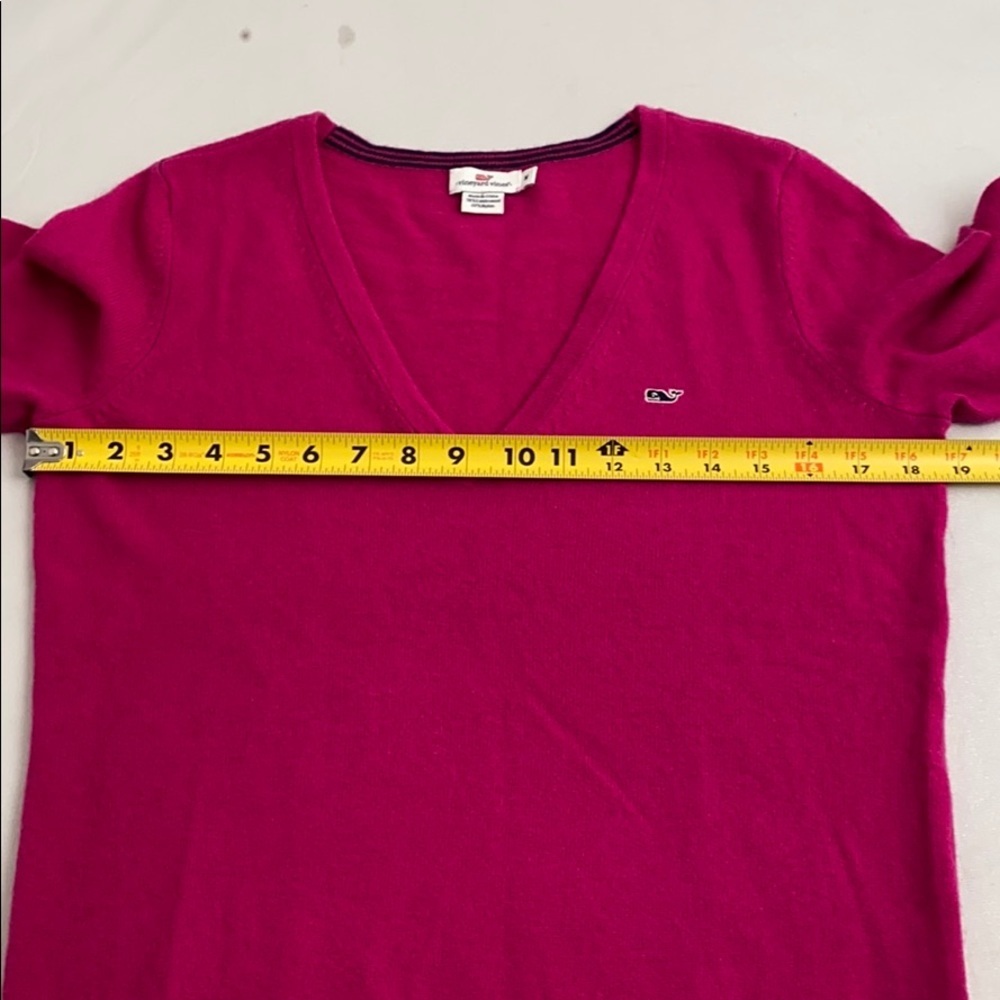 Vineyard Vines magenta v-neck sweater M - Picture 8 of 10